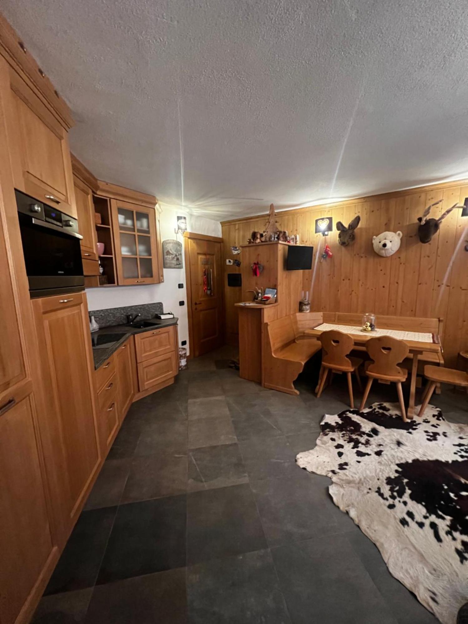 Appartamento Incantevole Con Box E Ski Room, Wi-Fi, ボルミオ エクステリア 写真