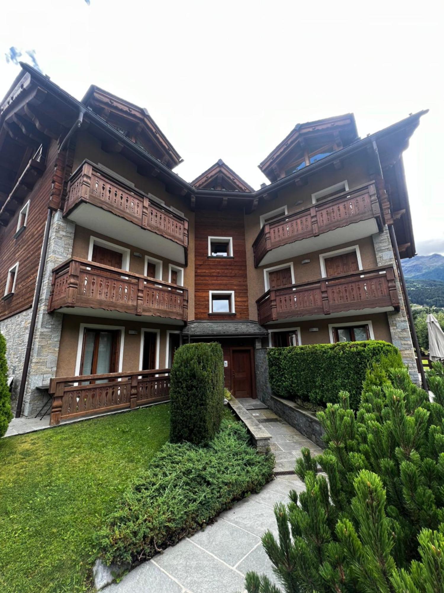 Appartamento Incantevole Con Box E Ski Room, Wi-Fi, ボルミオ エクステリア 写真